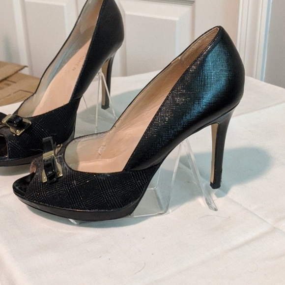 Marc Fisher black bow pumps - Picture 3 of 7